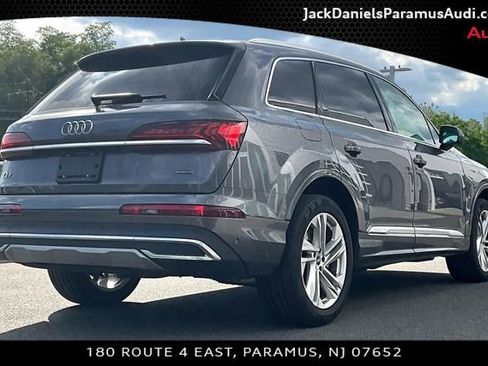 Used 2023 Audi Q7 2.0T Premium w/ Convenience Package AWD/4WD image 2