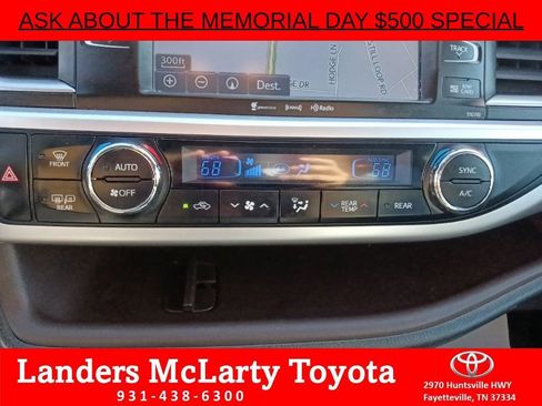 Used 2019 Toyota Highlander XLE AWD/4WD image 23