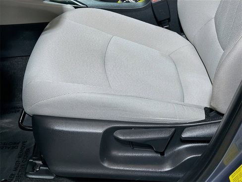 Used 2023 Toyota Corolla Cross LE image 16