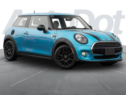 Used 2019 MINI Cooper 2-Door Hardtop image 1