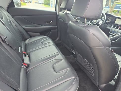 Used 2024 Hyundai Elantra Limited FWD image 12