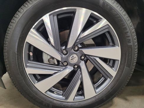 Used 2015 Nissan Murano Platinum w/ Platinum Technology Package FWD image 31