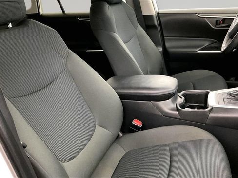 Used 2024 Toyota RAV4 LE AWD/4WD image 21