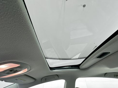 Used 2014 Toyota Prius V Five image 26