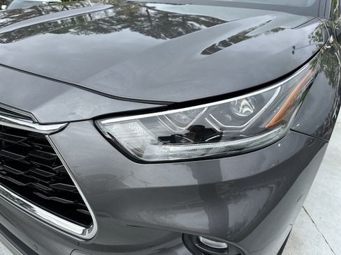 Used 2024 Toyota Highlander Platinum FWD image 6