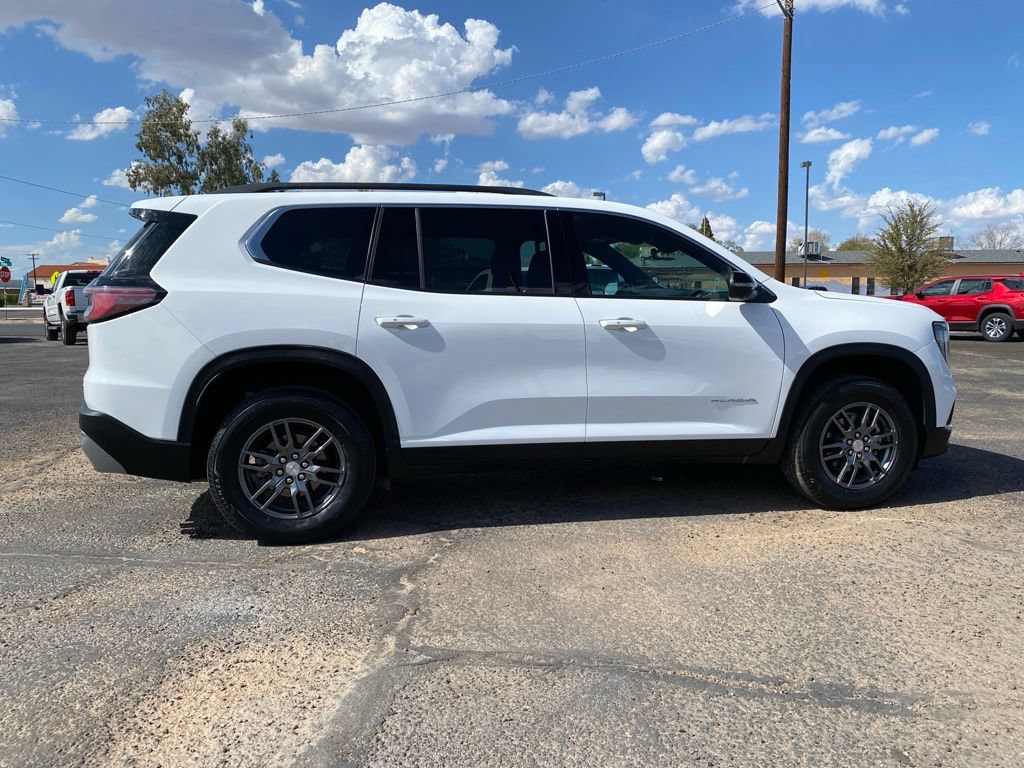 Used 2025 GMC Acadia Elevation FWD image 5