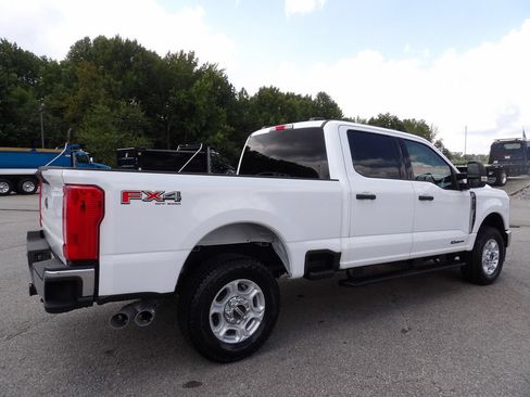 Used 2025 Ford F250 XLT w/ FX4 Off-Road Package AWD/4WD image 8