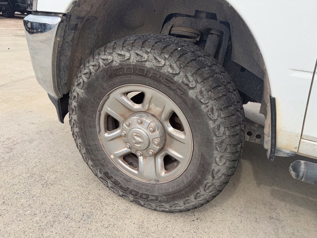 Used 2024 RAM 2500 Tradesman w/ Chrome Appearance Group AWD/4WD image 21