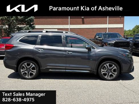 Used 2023 Subaru Ascent Touring AWD/4WD image 6