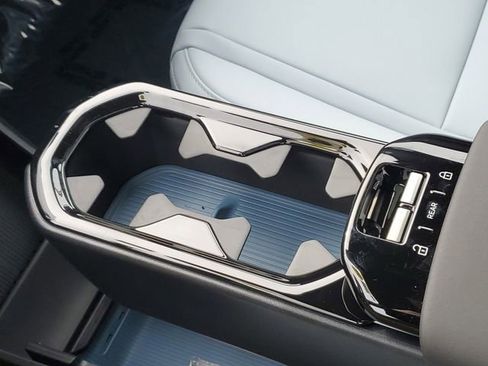 New 2026 Volvo EX30 Ultra w/ Protection Package Premier image 17