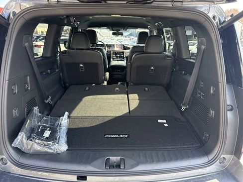 New 2026 Nissan Armada PRO-4X w/ Captain's Chari Seat Package AWD/4WD image 19