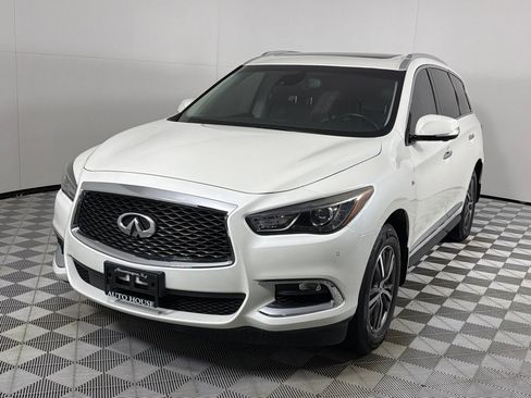 Used 2019 INFINITI QX60 Luxe w/ Essential Package FWD image 8