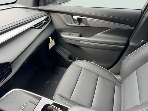 New 2026 Buick Enclave Preferred w/ LPO, Floor Liner Package FWD image 23