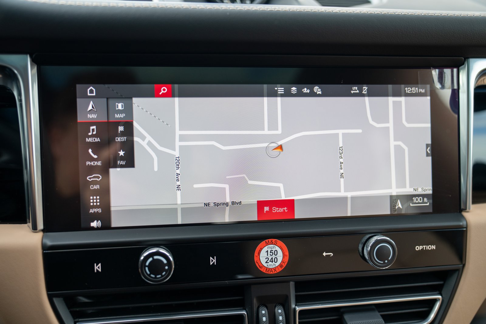 Certified 2026 Porsche Macan AWD/4WD image 18