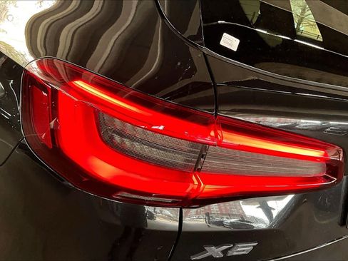 Used 2022 BMW X5 sDrive40i w/ Premium Package image 29