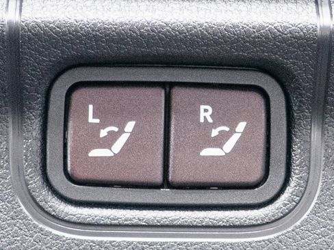 Certified 2024 Mercedes-Benz EQE 350+ 4MATIC Sedan w/ AMG Line Exterior Package image 33