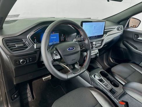 Certified 2023 Ford Escape ST-Line w/ Tech Pack #1 image 21