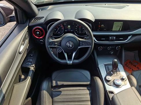 Used 2018 Alfa Romeo Stelvio Ti Sport AWD/4WD image 11