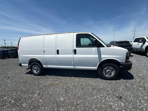 New 2026 GMC Savana 2500 w/ Driver Convenience Package RWD image 24