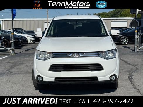 Used 2014 Mitsubishi Outlander SE AWD/4WD image 2