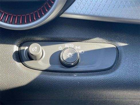 Certified 2024 Chevrolet Trax RS w/ Driver Confidence Package image 24