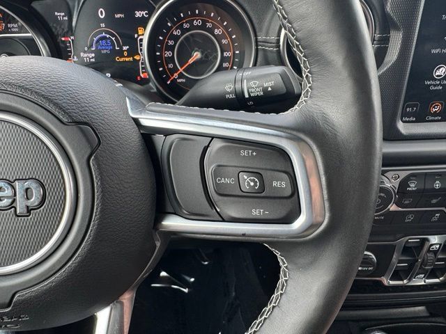 Used 2020 Jeep Gladiator Overland AWD/4WD image 29