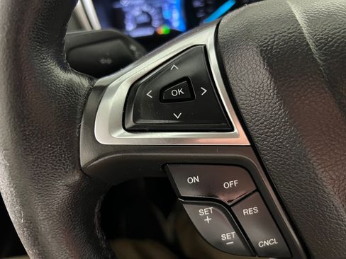 Used 2016 Ford Fusion SE image 16