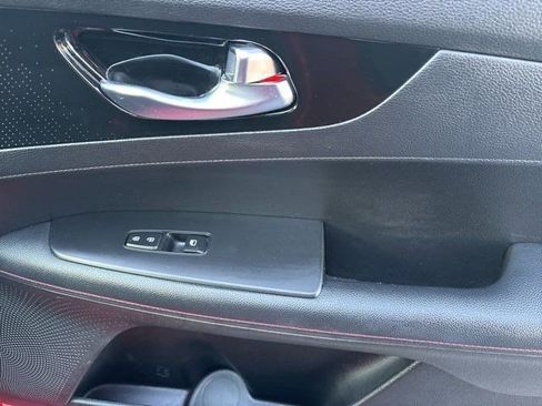 Used 2023 Kia Forte GT image 40