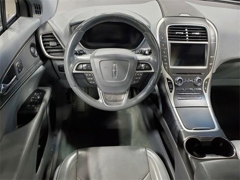 Used 2020 Lincoln Nautilus Reserve w/ Class II Trailer Tow Package image 18