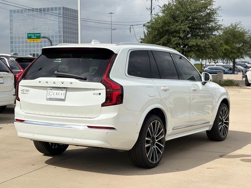 New 2026 Volvo XC90 B5 Ultra w/ Lounge Package image 6