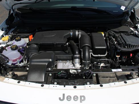 Used 2026 Jeep Cherokee Laredo AWD/4WD image 35