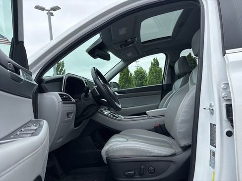 Used 2022 Hyundai Palisade SEL w/ Premium Package FWD image 11