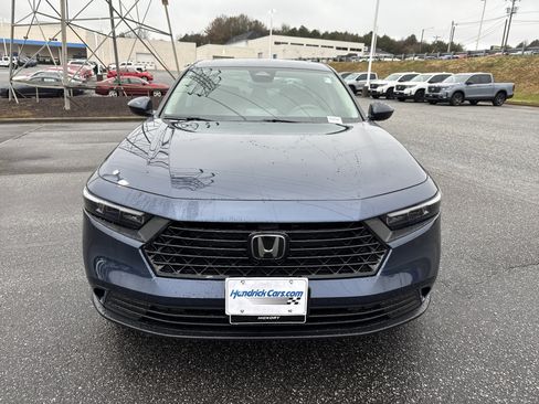 Certified 2023 Honda Accord EX image 3