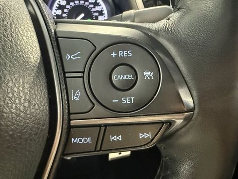 Used 2024 Toyota Camry SE image 31