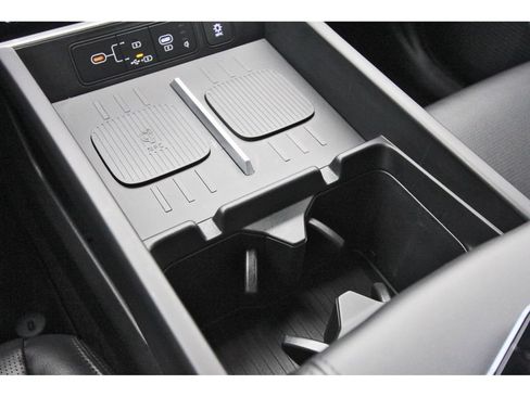Used 2025 Hyundai Santa Fe Limited AWD/4WD image 31
