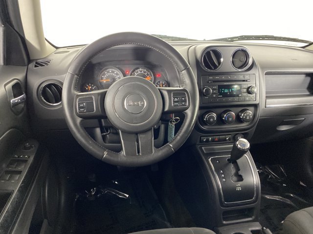 Used 2015 Jeep Patriot Latitude AWD/4WD image 18