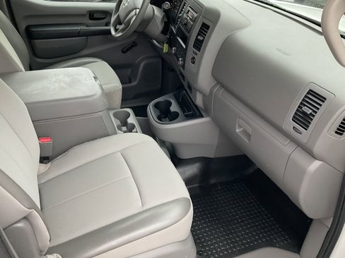 Used 2012 Nissan NV 2500 S w/ Side Curtain Airbag Pkg image 21
