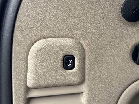 Used 2021 Jeep Grand Cherokee Laredo w/ Security & Convenience Group image 16