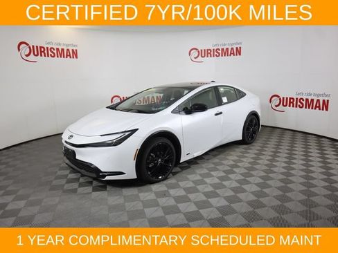 Used 2025 Toyota Prius AWD image 5