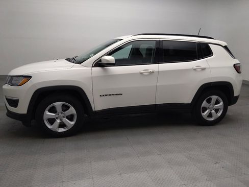 Used 2019 Jeep Compass Latitude FWD image 2
