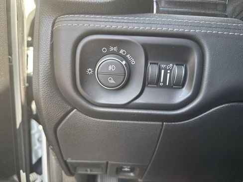 Used 2024 RAM 3500 Limited image 25