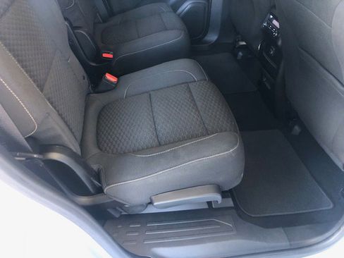 Used 2018 GMC Acadia SLE image 24