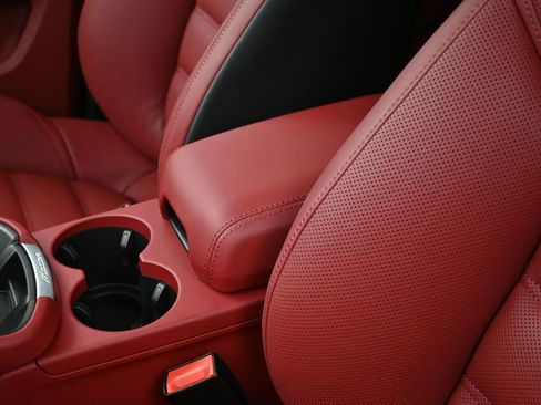 Certified 2026 Porsche Macan AWD/4WD image 21