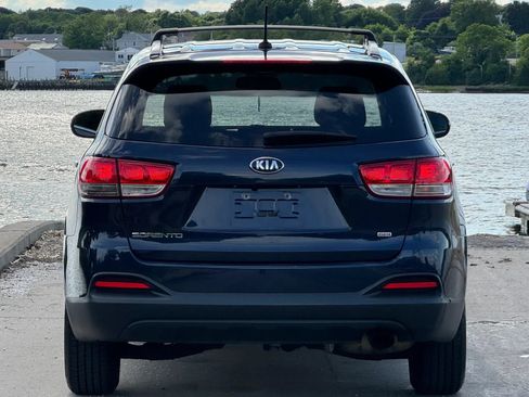 Used 2016 Kia Sorento AWD image 8
