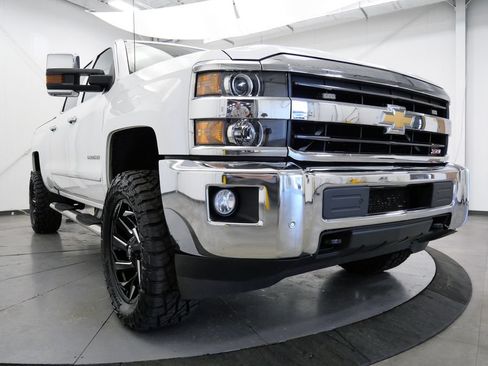 Used 2018 Chevrolet Silverado 2500 LTZ w/ Duramax Plus Package AWD/4WD image 41