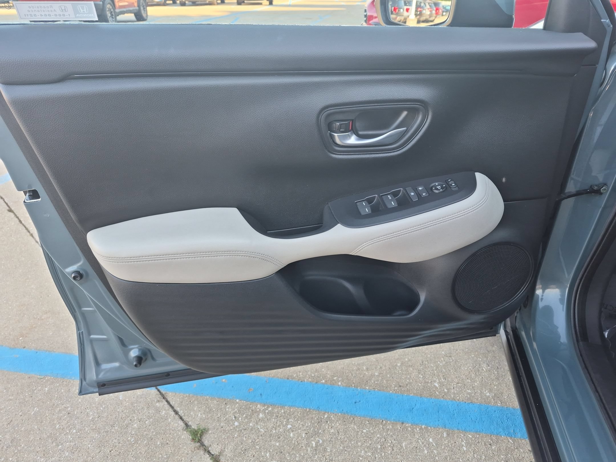 Used 2024 Honda HR-V LX image 13