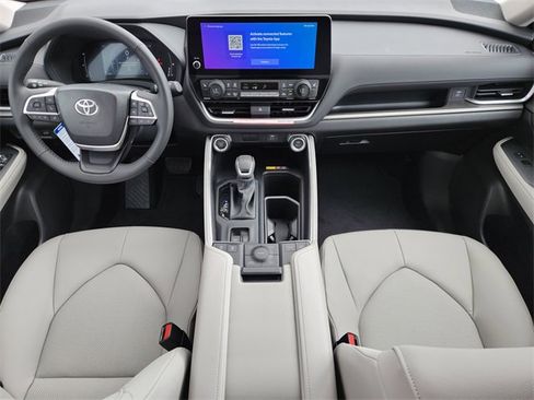 New 2026 Toyota Grand Highlander XLE image 18
