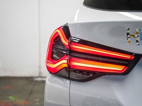 Used 2024 BMW X3 xDrive30i w/ Premium Package image 11