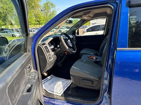 Used 2017 RAM 1500 ST w/ SXT Appearance Group AWD/4WD image 11