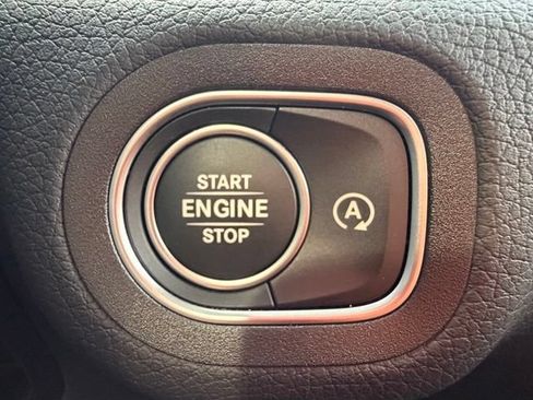 Used 2022 Mercedes-Benz GLE 350 4MATIC image 25